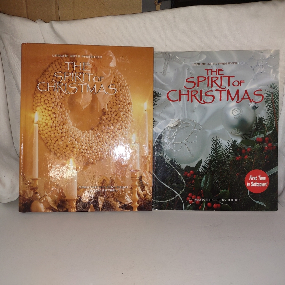 Leisure Arts Presents The Spirit of Christmas Book 15 & 16 GC